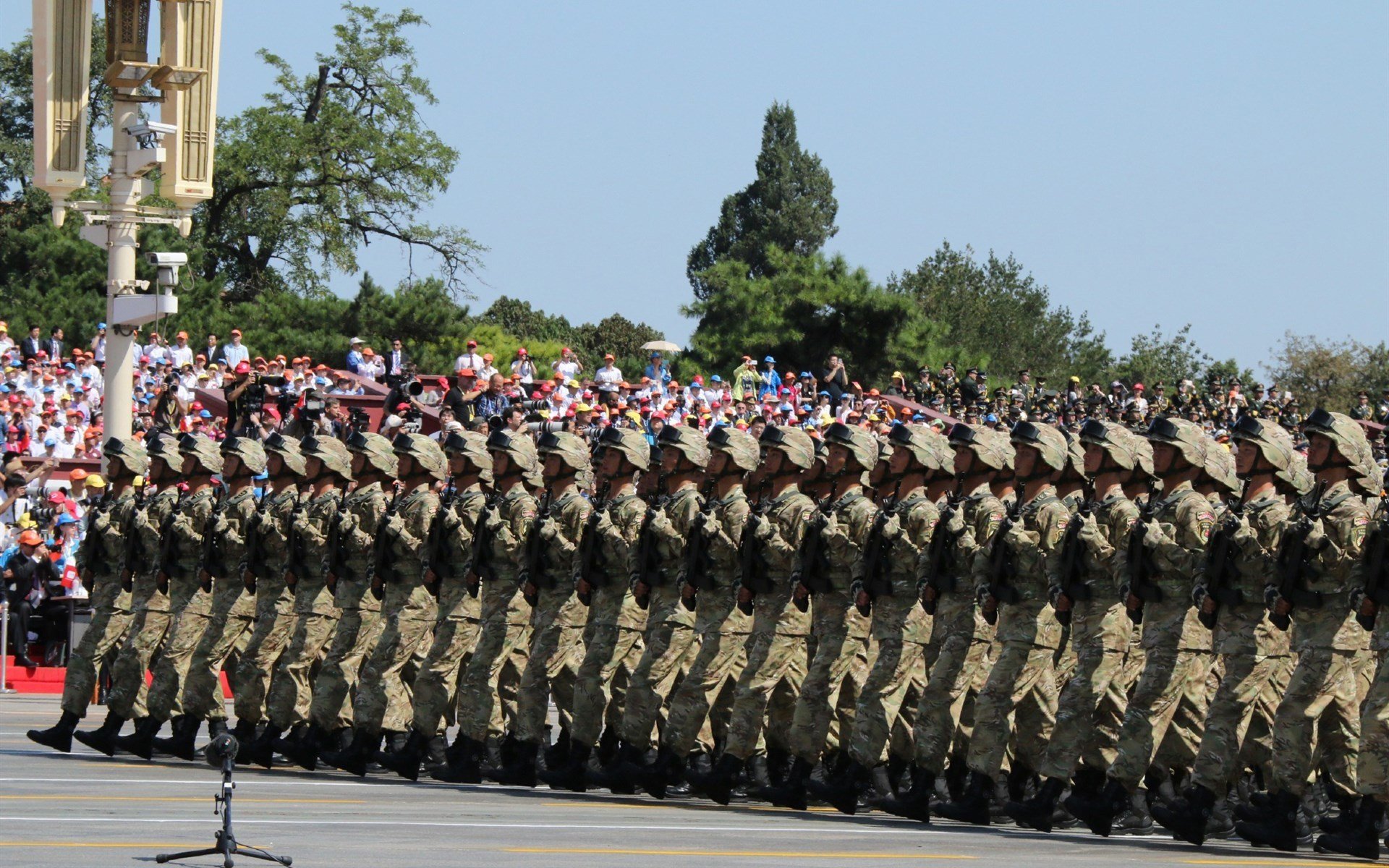 切尔西周中换阵,战术调整带来新气象,common project切尔西
