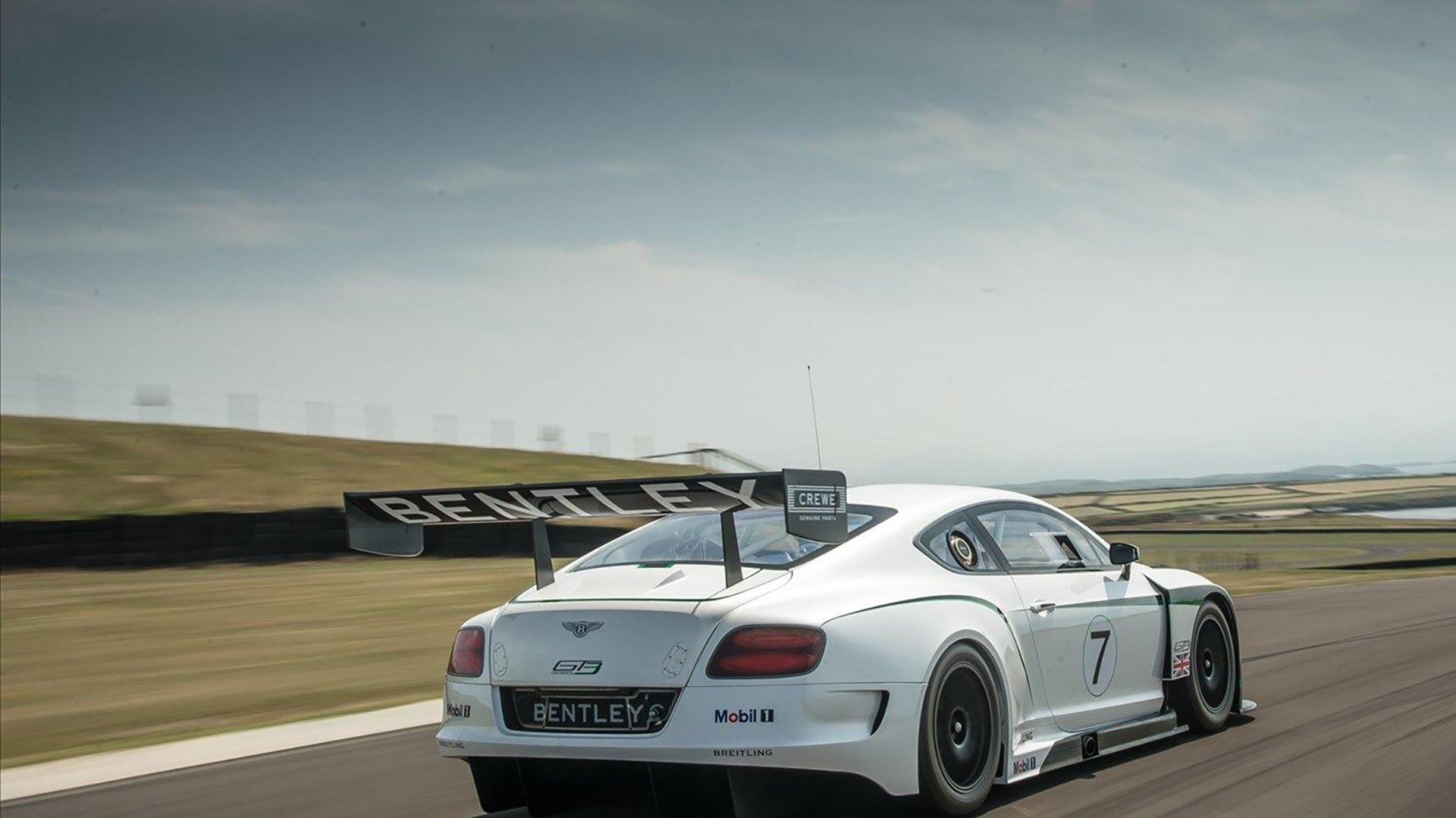 爱游戏官方-升级的比赛技术，竞技水平显著提升，打升级比赛