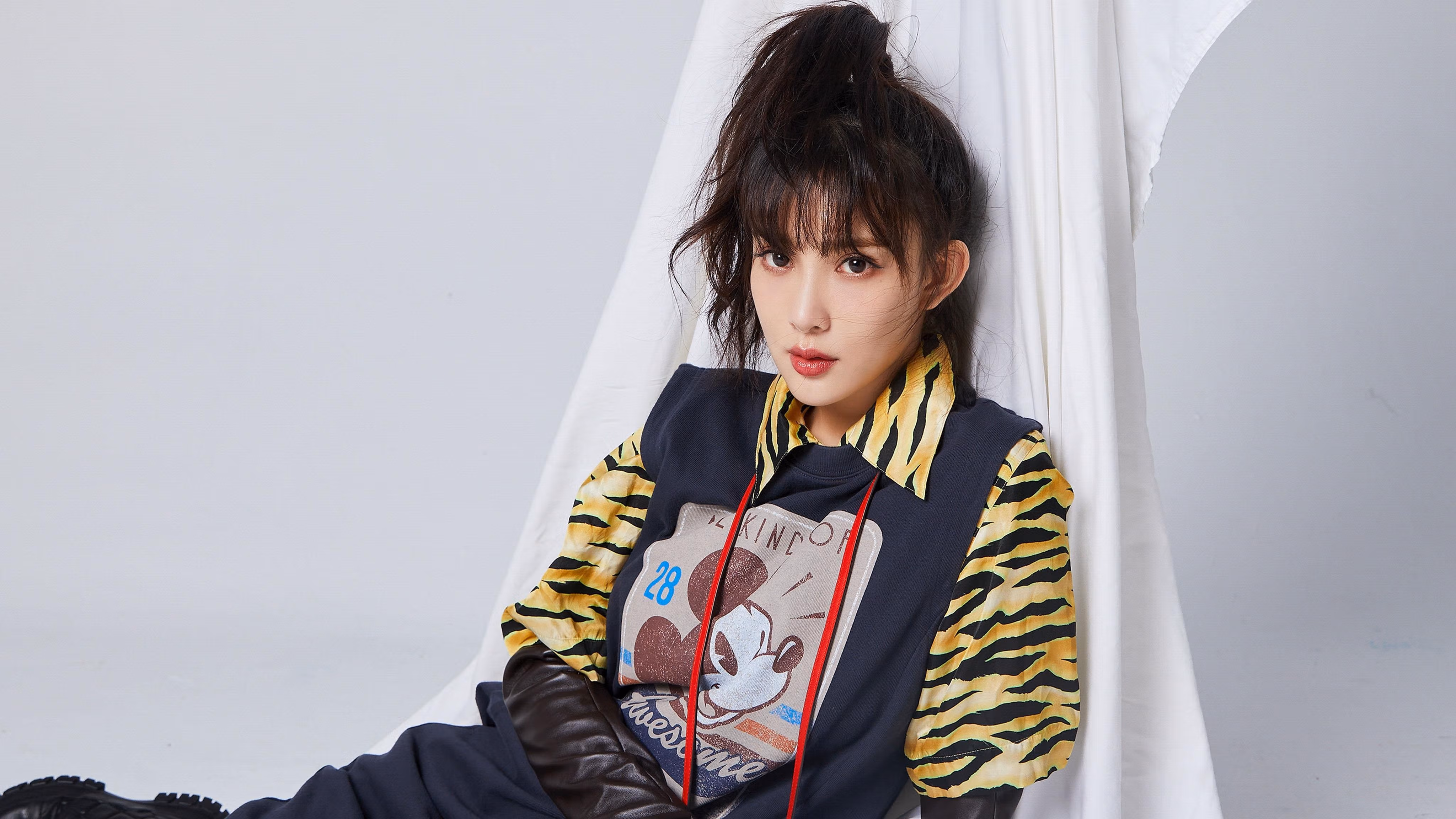 爱游戏平台-拜仁锋线新星持续高光，未来潜力爆棚，拜仁巅峰