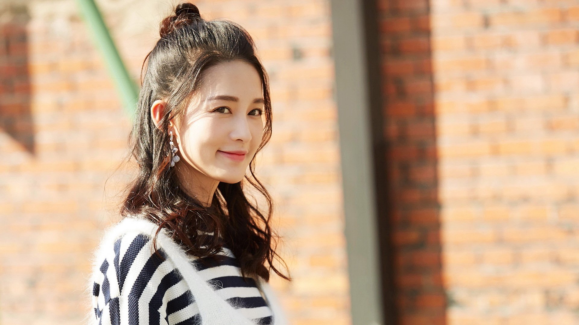 爱游戏综合娱乐-篮球赛事观众席智能化服务体验提升，篮球观众席座次安排图