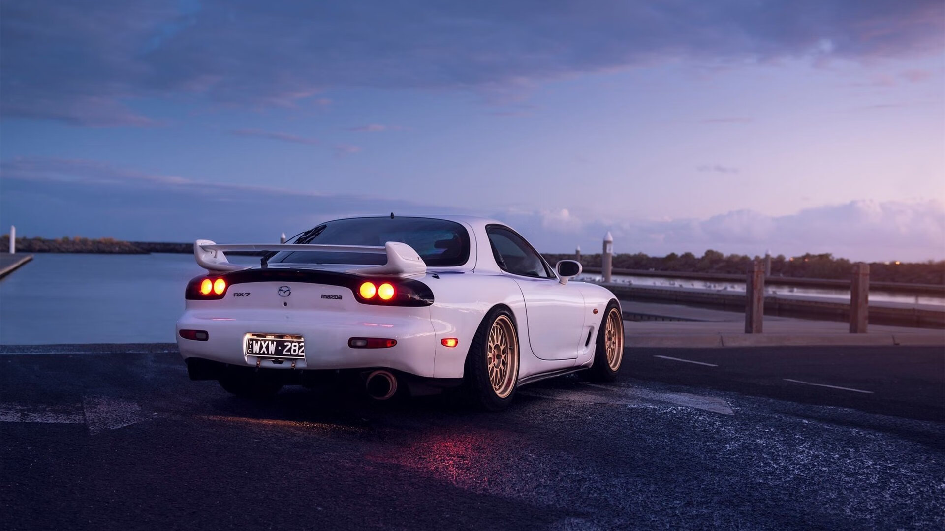 国足集训营展开封闭训练,全力磨合阵容,国足集训名单引来巨大争议