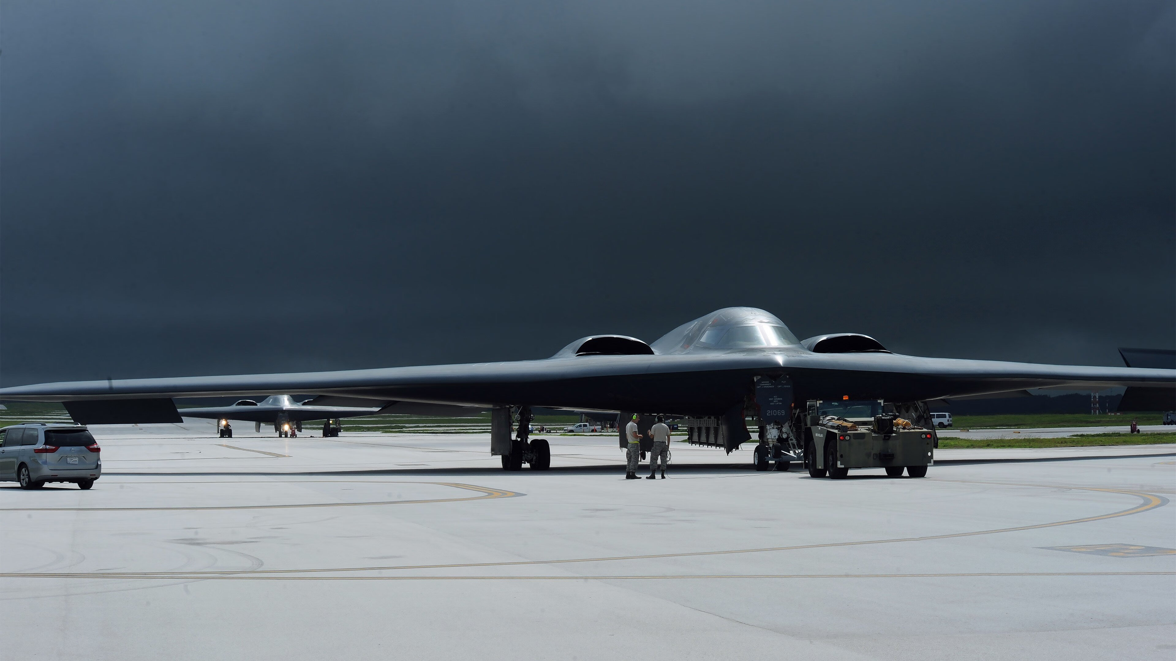 爱游戏娱乐平台-“武汉马拉松赛场，极速飞驰的新星即将诞生”