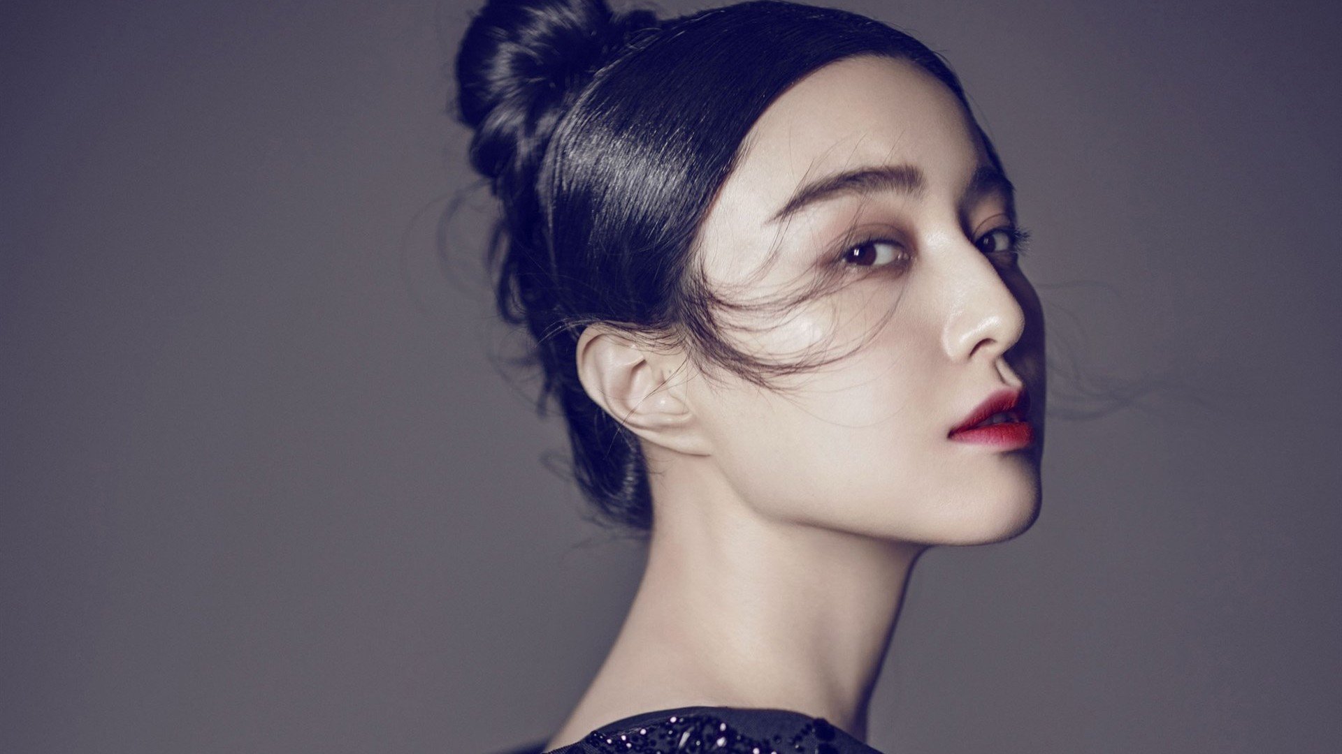 “高新区全民健身馆:短柄墙球赛场,赛出新高度,看选手如何用脑力破局”