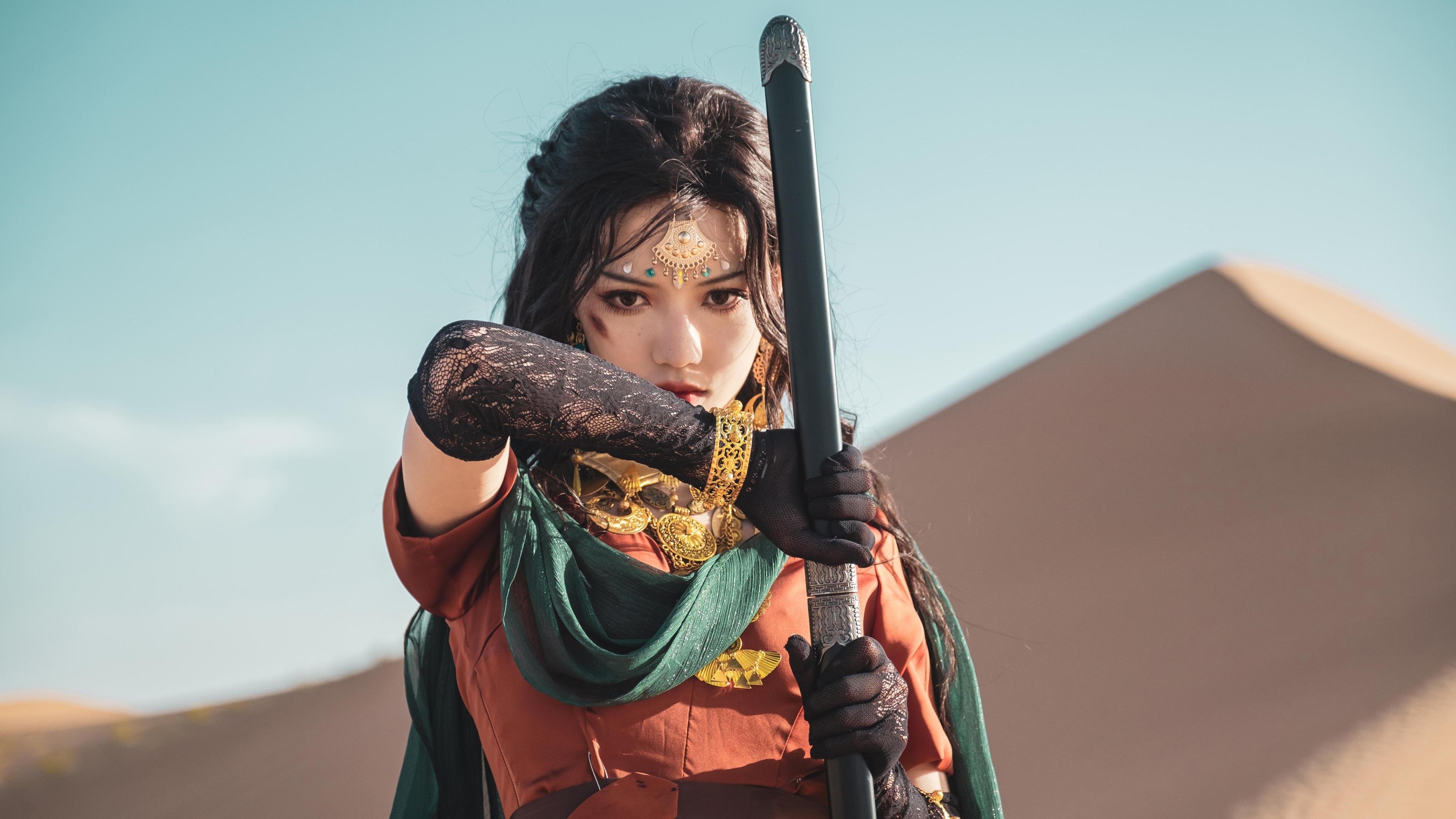 爱游戏官方-中国男篮重视热身赛战术演练价值，中国男篮热火