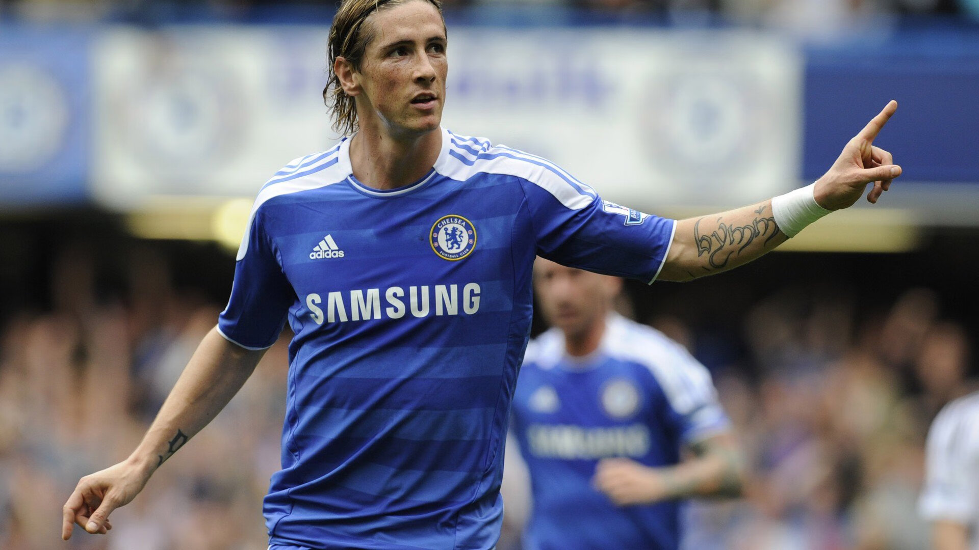 爱游戏官方网站-史上最具争议的欧冠“判罚瞬间”，欧冠十大经典比赛